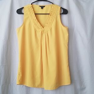 🎀 Banana Republic Blouse